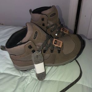 Brand new Keen hiking boots